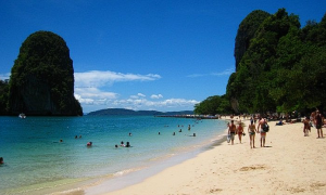 pesona-sihanoukville-pantai-pantai-indah-di-kamboja