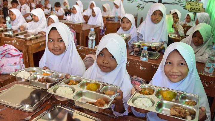 Evaluasi Program Makan Bergizi Gratis di Sekolah Dasar dan Pengaruhnya terhadap Kesehatan Siswa